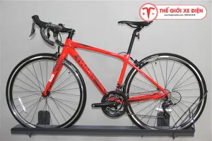 Xe đạp đua Giant SCR 2 màu đỏ
